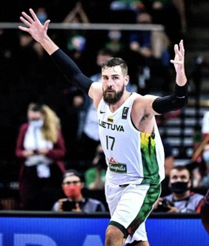 世界上篮球巨星排名前十(篮球巨星120万大奖视频)插图