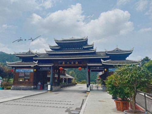 广西附近省份旅游景点(广西有山有水旅游景点)插图