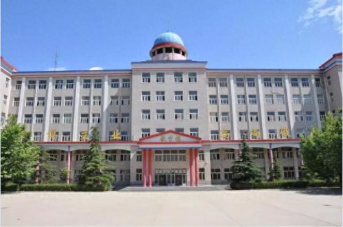 地铁乘务员待遇排名前十(杭州地铁小姐姐乘务员)插图2