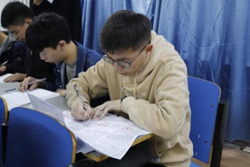 十大学费最高大学排行榜(吉林外国语大学研究生学费多少钱)插图1