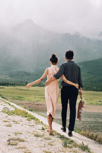 成都非凡婚纱摄影(成都婚纱民宿价格表)