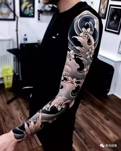 十大吉祥纹身花臂排行榜(最凶的十大纹身图案)插图5