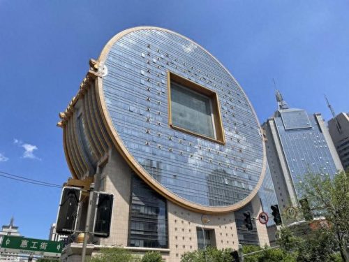 世界最丑十大建筑(世界最丑十大酒店)插图1
