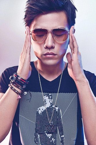 十大巨星抖音话题排行榜(抖音最火的八大巨星)插图5 十大巨星抖音话题排行榜(抖音最火的八大巨星)插图5