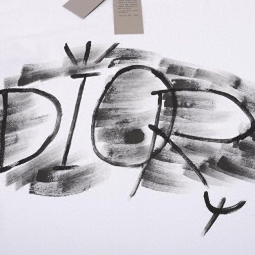 十大热门手绘T恤排行榜(手绘t恤100种图片)插图2