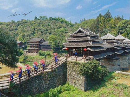 广西附近省份旅游景点(广西有山有水旅游景点)