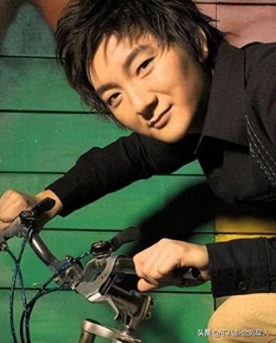 年度十大恶心歌曲排行榜(震撼人心的歌曲排名前十)插图25