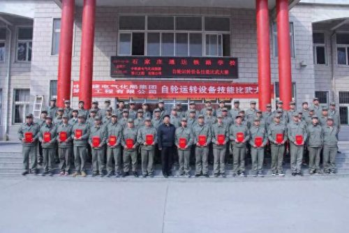 地铁乘务员待遇排名前十(杭州地铁小姐姐乘务员)插图23