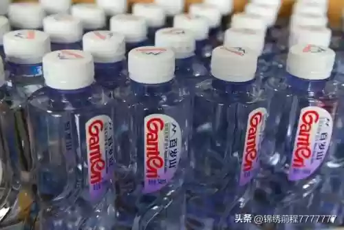 矿泉水十大品牌(中国十大矿泉水排名水)插图8