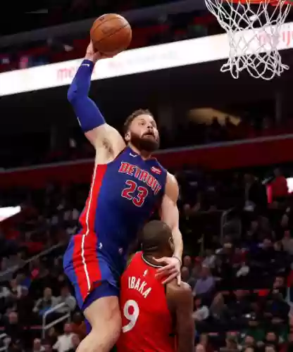 格里芬十大死亡扣篮(NBA格里芬最经典扣篮)插图6