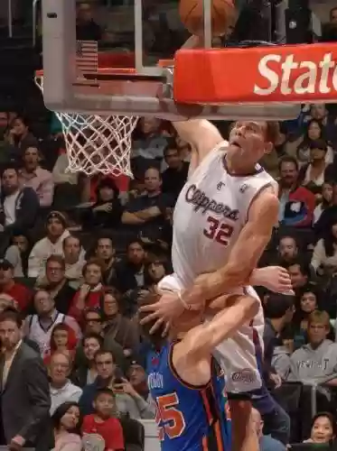 格里芬十大死亡扣篮(NBA格里芬最经典扣篮)插图3