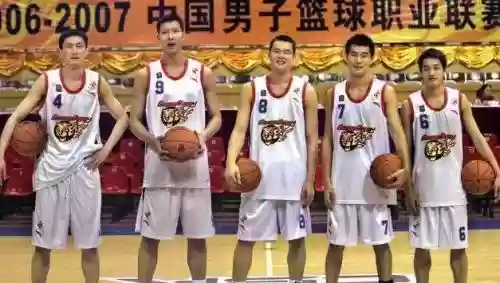 广东队历史第一阵容图片(广东队历届球员名单)插图12