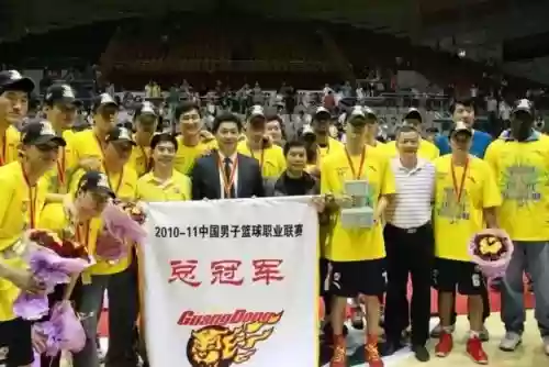 广东队历史第一阵容图片(广东队历届球员名单)插图7