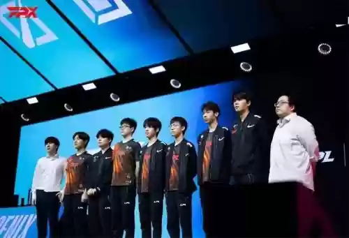 fpx教练阵容