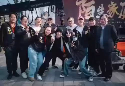 拍戏阵容插图