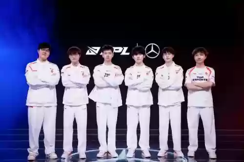 tes当年阵容_1
