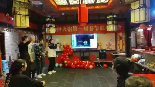 晚上庆典阵容插图1
