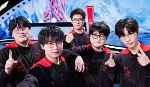 RW现在阵容插图