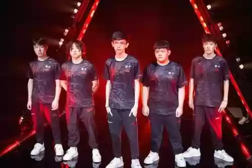 fpx新旧阵容