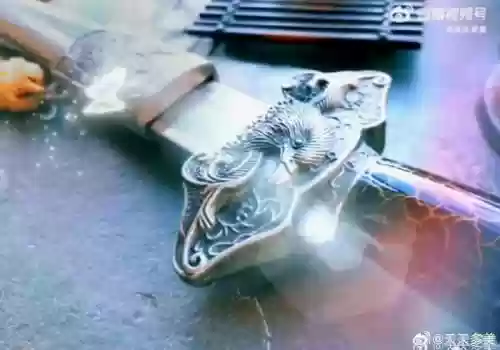 武器蝶恋花，蝶恋花剑图片插图